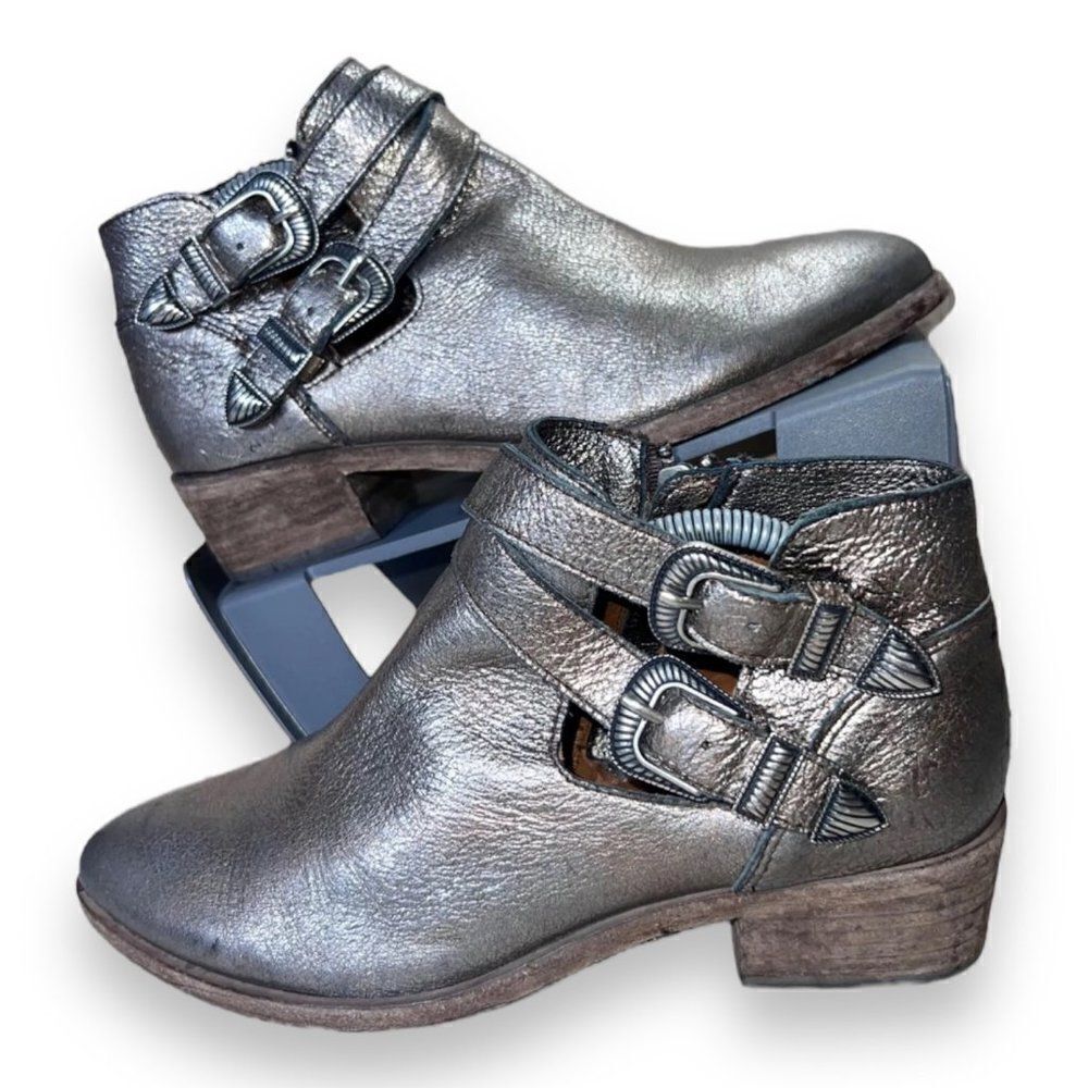 FRYE Ray Western Shootie Ankle‎ Boots Golden Silver Leather Women's 6M